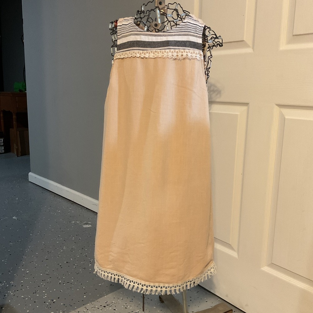 Very J‎ linen dress flax beige embroidered shift-size Large. F15